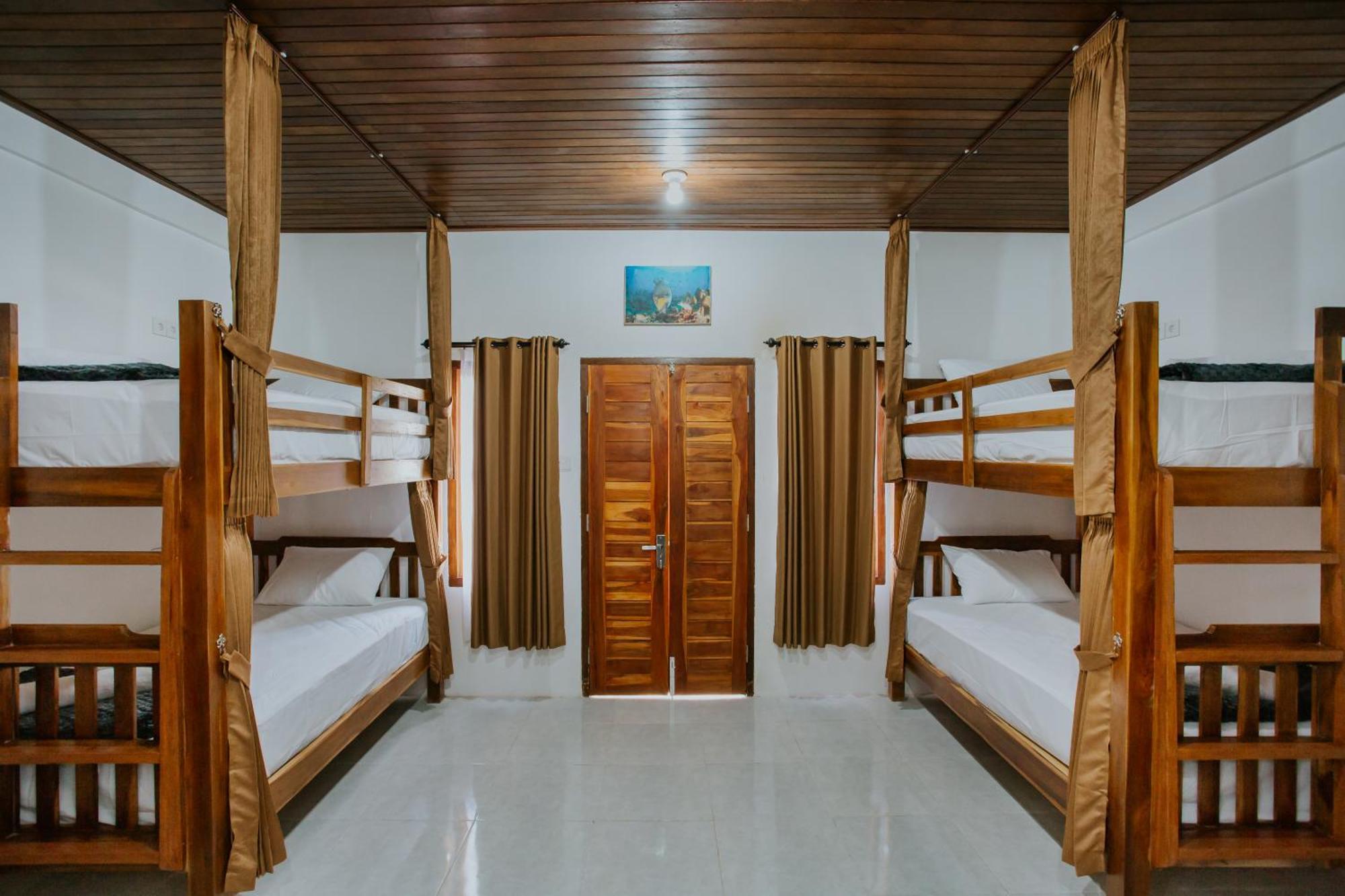 Garuda Hostel & Accomodation Nusa Penida Toyapakeh Экстерьер фото