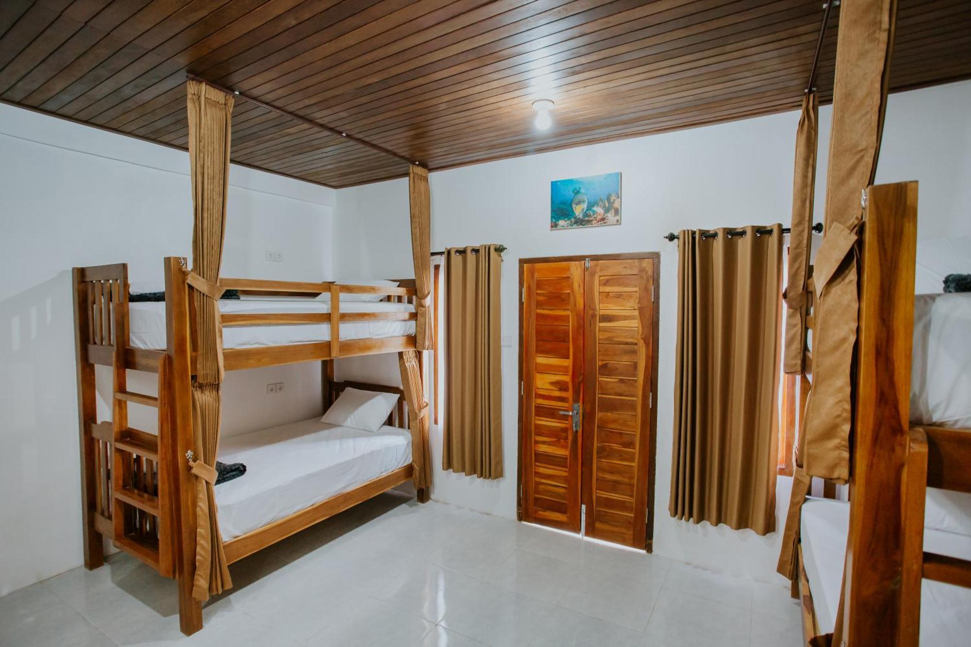 Garuda Hostel & Accomodation Nusa Penida Toyapakeh Экстерьер фото