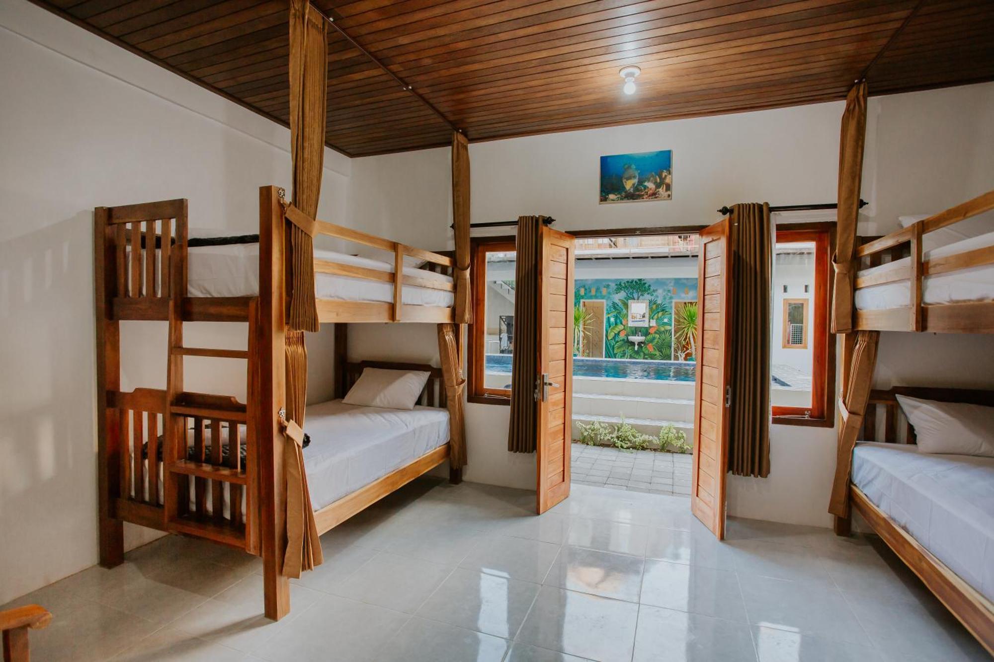 Garuda Hostel & Accomodation Nusa Penida Toyapakeh Экстерьер фото