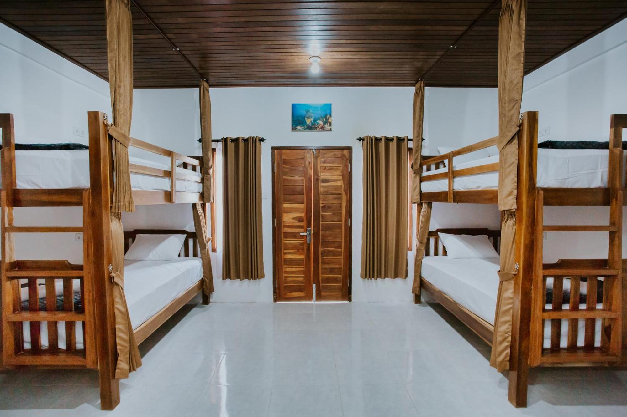 Garuda Hostel & Accomodation Nusa Penida Toyapakeh Экстерьер фото