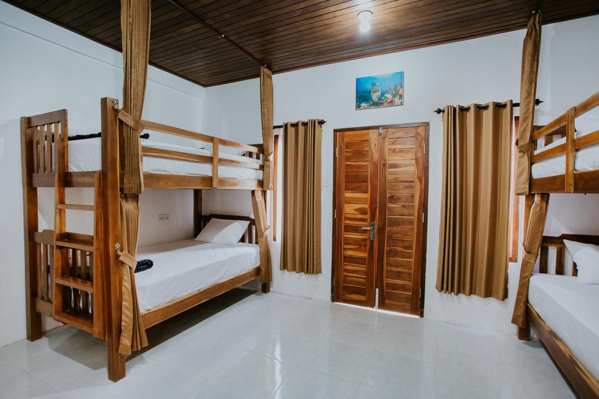 Garuda Hostel & Accomodation Nusa Penida Toyapakeh Экстерьер фото